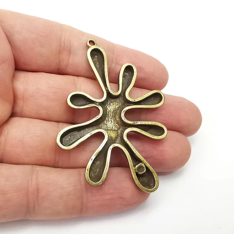 Bronze Hammered Charms, Ethnic Charm, Earring Charm, Bronze Pendant, Necklace Parts, Antique Bronze Plated 64x45mm G36455