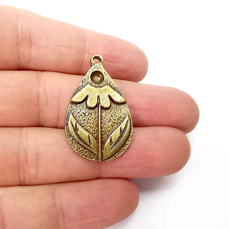Bronze Flower Charms, Blank Charms, Rustic Charms, Earring Charms, Bronze Pendant, Necklace Parts, Antique Bronze Plated 36x22mm 4mm G36458