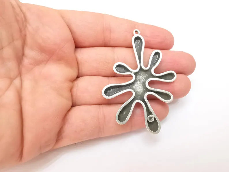 Silver Dangle Charms, Boho Charms, Earring Charms, Silver Rustic Pendant, Necklace Parts, Antique Silver Plated Zamac 65x48mm G36462