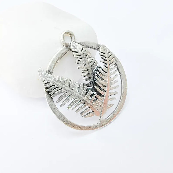 Fern Leaf Pendant, Boho Charms, Earring Charms, Silver Dangle Pendant, Necklace Parts, Antique Silver Plated Zamac 45x39mm G36482