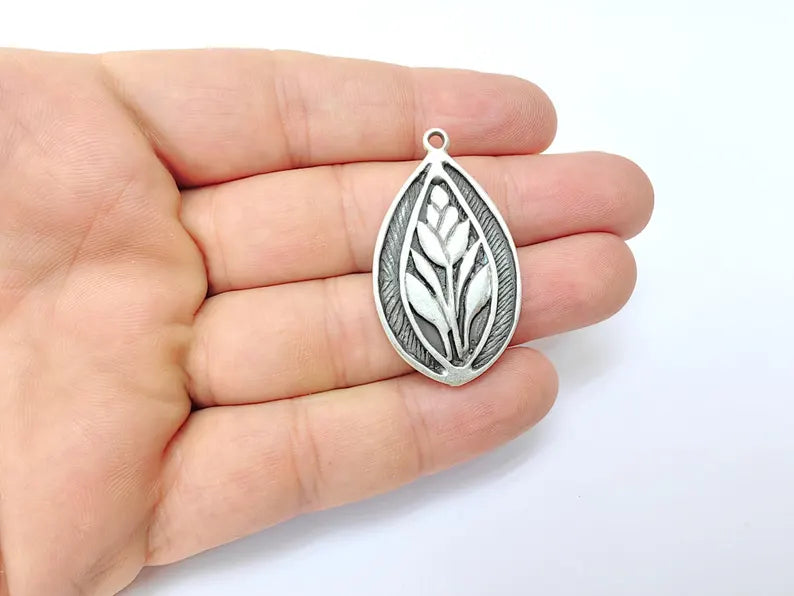 Flower Charm, Botanical Leaf Pendant, Boho Charm, Earring Charms, Dangle Pendant, Necklace Parts, Antique Silver Plated Zamac 42x24mm G36489