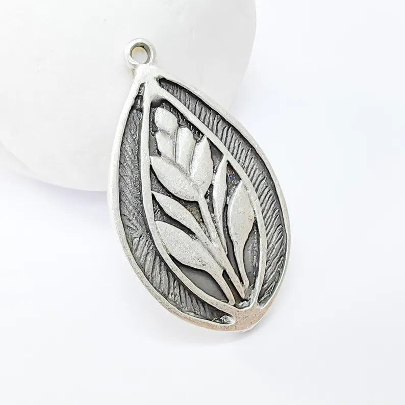 Flower Charm, Botanical Leaf Pendant, Boho Charm, Earring Charms, Dangle Pendant, Necklace Parts, Antique Silver Plated Zamac 42x24mm G36489