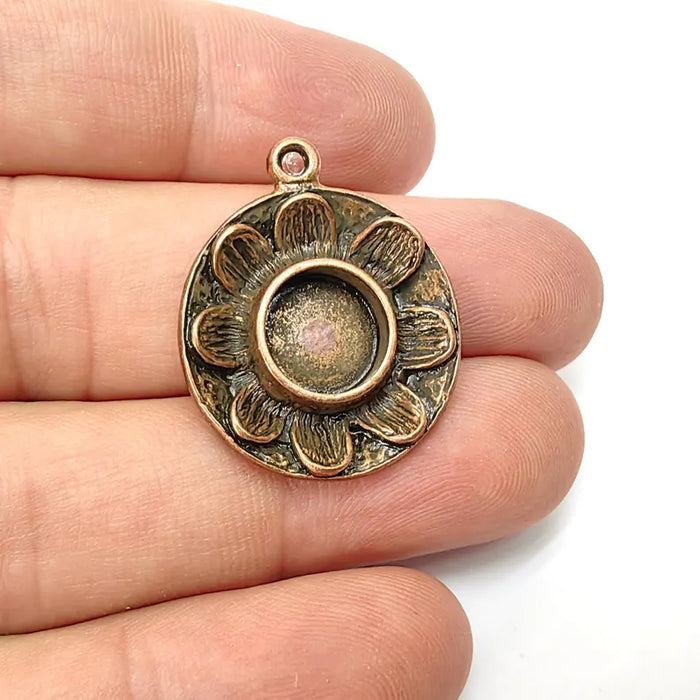 Copper Flower Charms, Blank Charms, Rustic Charms, Earring Charms, Copper Pendant, Necklace Parts, Antique Copper Plated 29x24mm 10mm G36499