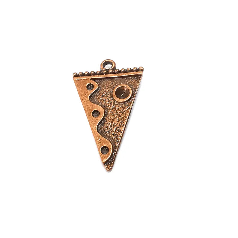 2 Copper Triangle Charms, Blank, Rustic Charms, Earring Charms, Copper Pendant, Necklace Parts, Antique Copper Plated 33x20 3mm G36393