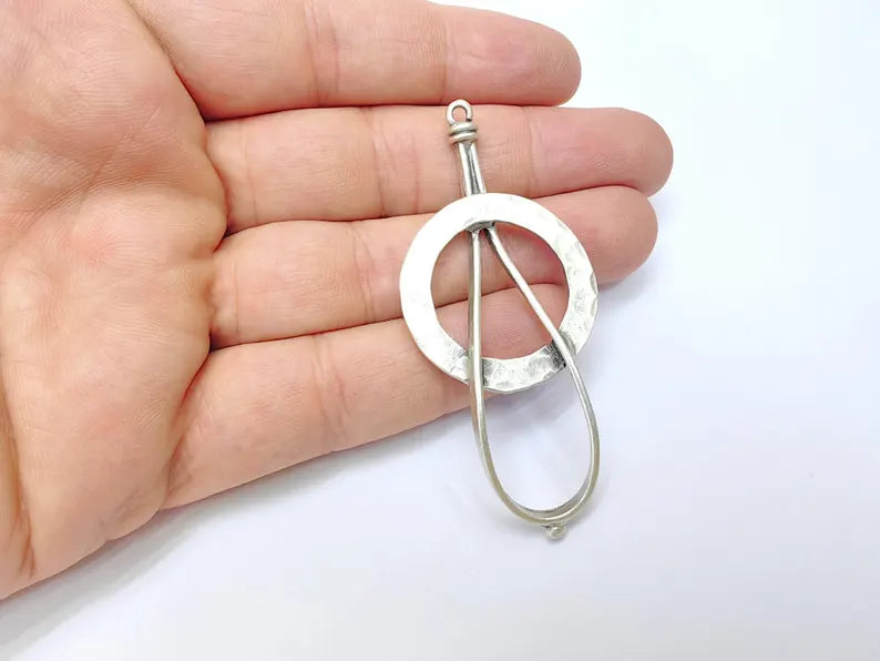 Modern Abstract Hammered Circle Pendant, Earring Dangle Charm, Boho Pendant, Necklace Parts, Antique Silver Plated Zamac 73x32mm G36474