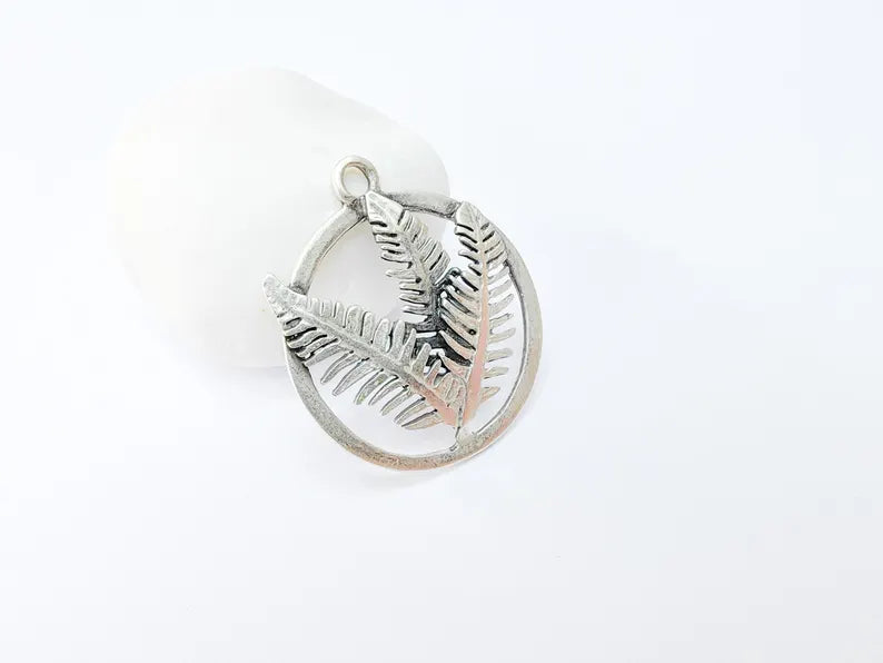 Fern Leaf Pendant, Boho Charms, Earring Charms, Silver Dangle Pendant, Necklace Parts, Antique Silver Plated Zamac 45x39mm G36482