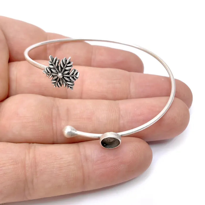 Silver Snow Flake Bracelet, Wire Cuff, Bangle Bezel, Resin Blank, Wristband Cabochon Base, Adjustable Antique Silver Brass (6mm) G36488