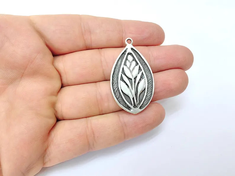 Flower Charm, Botanical Leaf Pendant, Boho Charm, Earring Charms, Dangle Pendant, Necklace Parts, Antique Silver Plated Zamac 42x24mm G36489