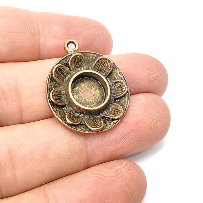 Copper Flower Charms, Blank Charms, Rustic Charms, Earring Charms, Copper Pendant, Necklace Parts, Antique Copper Plated 29x24mm 10mm G36499