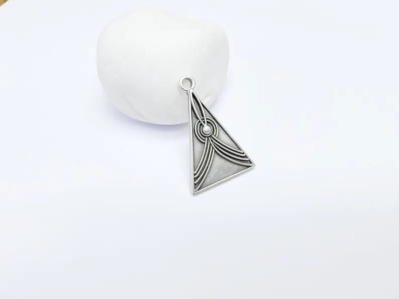 Abstract Lines Triangle Charm Pendant, Boho Charm, Modern Lines Earring Charm, Necklace Parts, Antique Silver Plated Zamac 37x24mm G36579