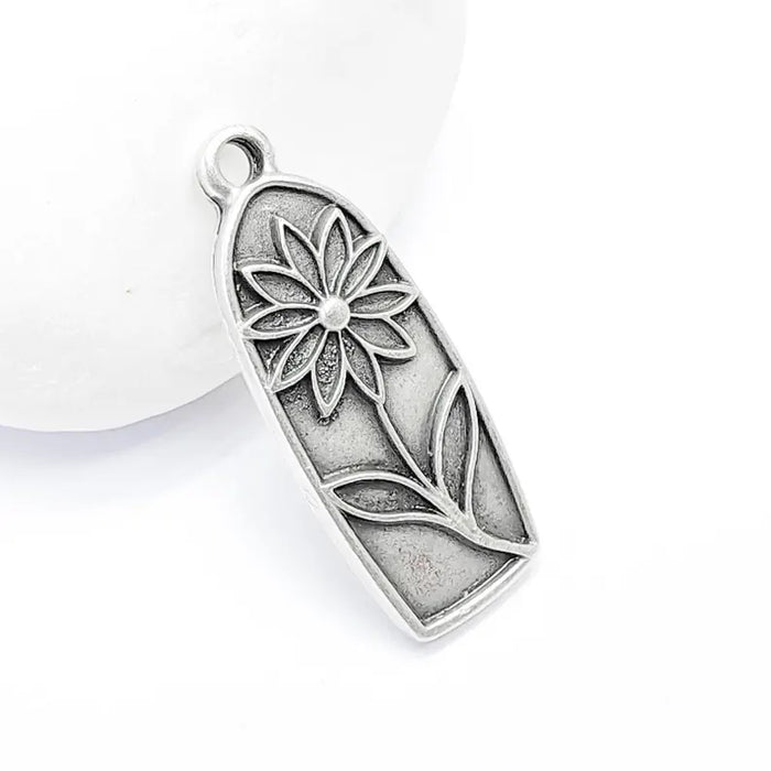 2 Flower Charms, Earring Charms, Bohemian Necklace Parts, Floral Charm for Nature Inspired Jewelry, Antique Silver Plated Zamac 33x12mm G36582