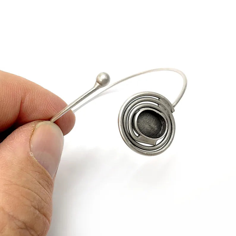 Silver Swirl Bracelet, Wire Cuff, Bangle Bezel, Resin Blank, Wristband Cabochon Base, Adjustable Antique Silver Brass (11x8mm) G36516