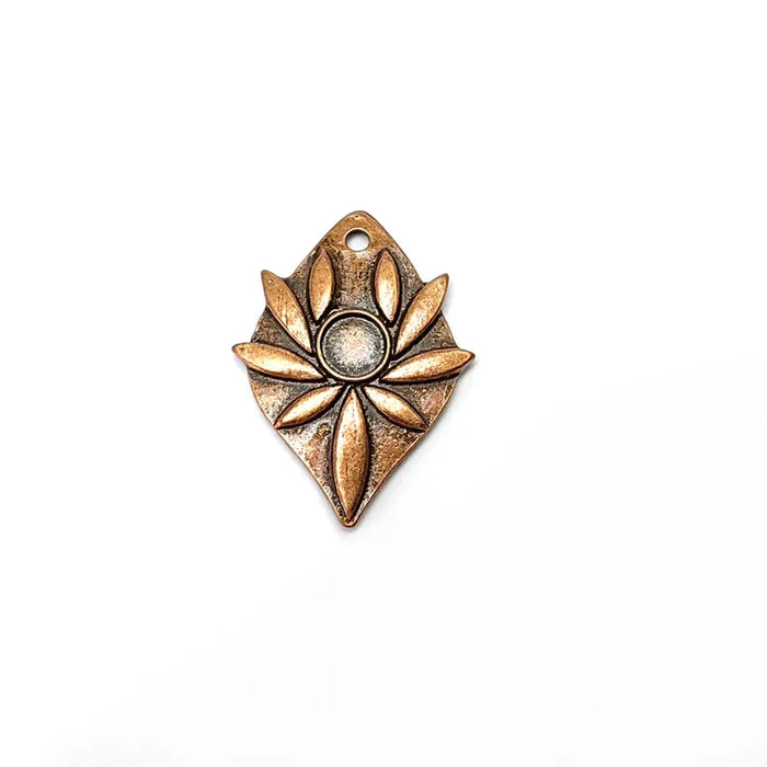 Copper Leaf Charms, Blank Charms, Rustic Charms, Earring Charms, Copper Pendant, Necklace Parts, Antique Copper Plated 32x24mm 6mm G36520