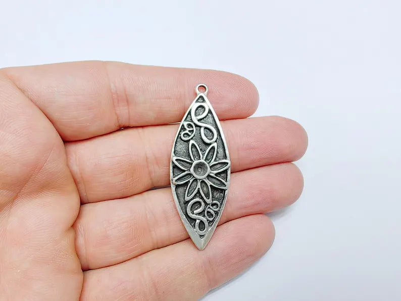 Flower Pendant, Boho Charm, Earring Charm, Dangle Pendant, Necklace Parts, Antique Silver Plated 52x19mm G36620