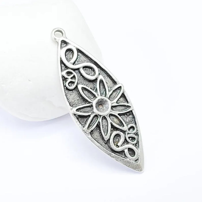 Flower Pendant, Boho Charm, Earring Charm, Dangle Pendant, Necklace Parts, Antique Silver Plated 52x19mm G36620