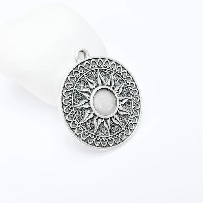 Sun Pendant Charm, Bohemian Sunburst Pendant Blank, Bezel, Locket Base, Antique Silver Plated Zamac 38x34mm (10mm cabochon) G36575