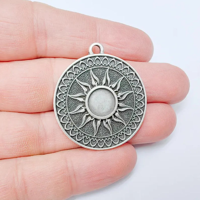 Sun Pendant Charm, Bohemian Sunburst Pendant Blank, Bezel, Locket Base, Antique Silver Plated Zamac 38x34mm (10mm cabochon) G36575