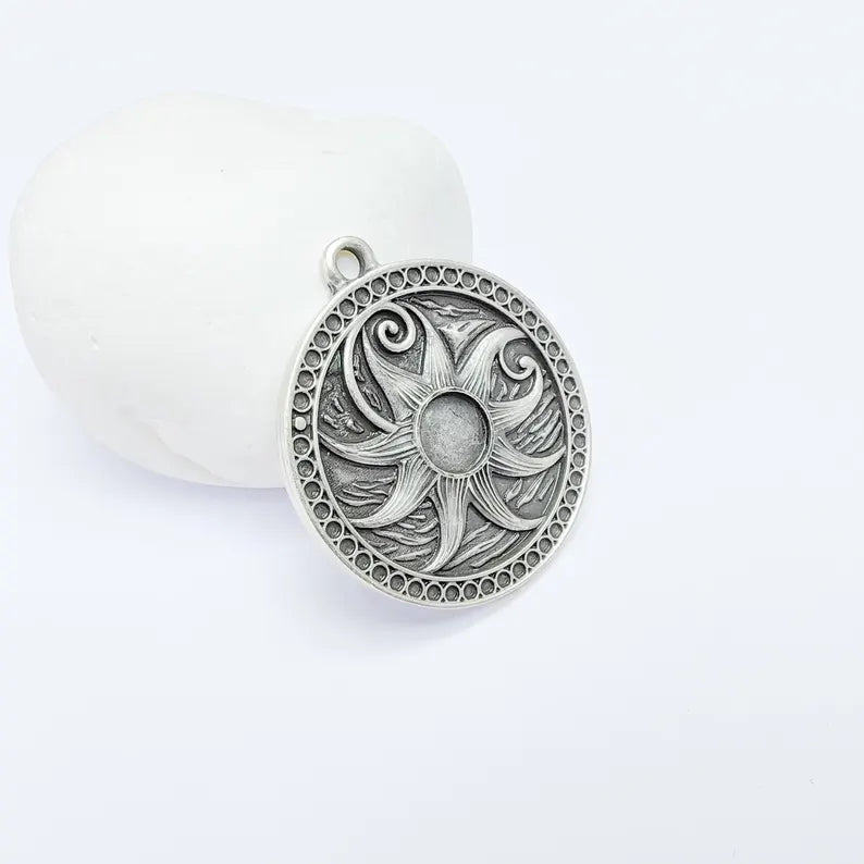 Nautical Pendant, Bohemian Starfish Pendant Blank, Celestial Bezel, Locket Base, Antique Silver Plated Zamac 38x34mm (10mm cabochon) G36584