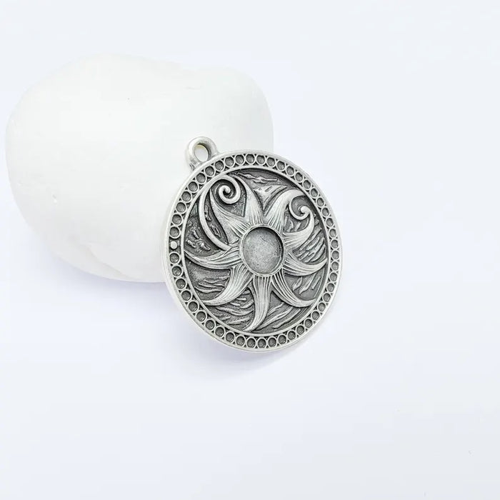 Nautical Pendant, Bohemian Starfish Pendant Blank, Celestial Bezel, Locket Base, Antique Silver Plated Zamac 38x34mm (10mm cabochon) G36584