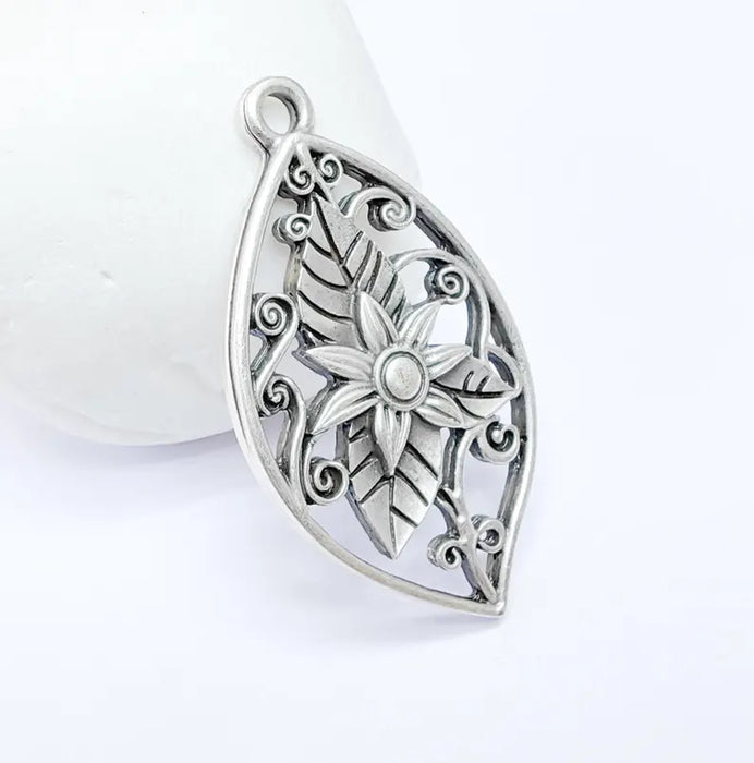 Floral Filigree Pendant, Boho Leaf and Flower Charm, Rustic Nature Earring Charm, Antique Silver Plated Pendant 44x25mm G36587