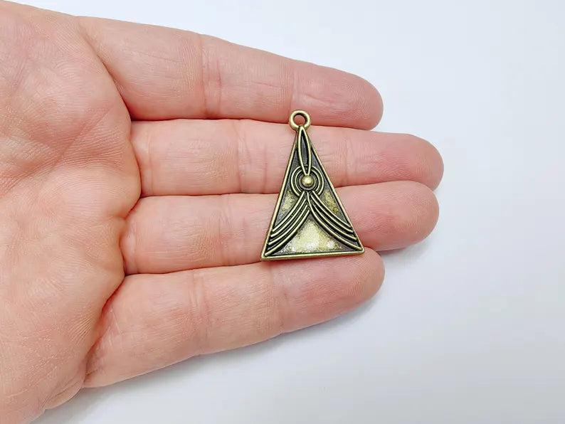 Abstract Lines Triangle Charm Pendant, Boho Charm, Modern Lines Earring Charm, Necklace Parts, Antique Bronze Plated Zamac 37x24mm G36640