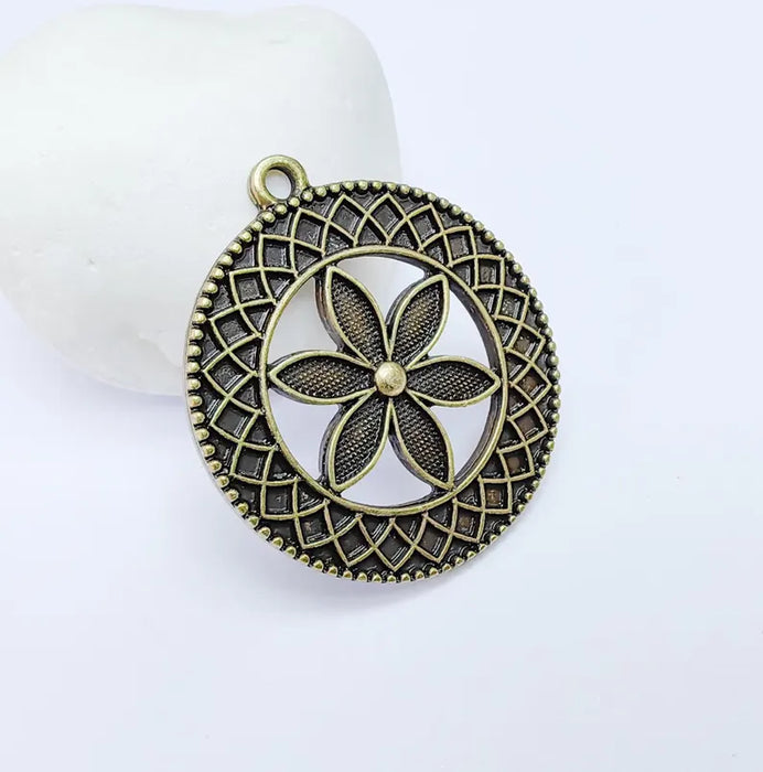 Flower Pendant Charm, Bohemian Flower Pendant, Locket Pendant, Earring Charms, Antique Bronze Plated Zamac 43x38mm G36642