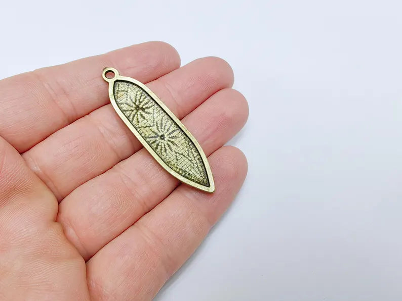 Bohemian Abstract Stars Charm Pendant, Flower Earring Charms, Dangle Pendant, Necklace Parts, Antique Bronze Plated Zamac 53x14mm G36651
