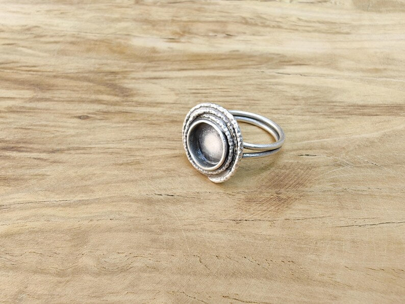 Silver Ring Setting, Cabochon Blank, Resin Bezel, Round Ring Mounting, Epoxy Frame Base, Adjustable Antique Silver Plated Brass 10mm G36673