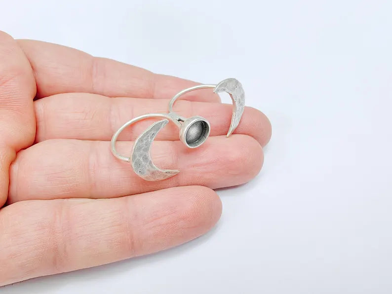 Double Finger Crescent Moon Ring Base Setting, Cabochon Blank, Resin Bezel Mountings, Adjustable Antique Silver Plated Brass 8mm G36606