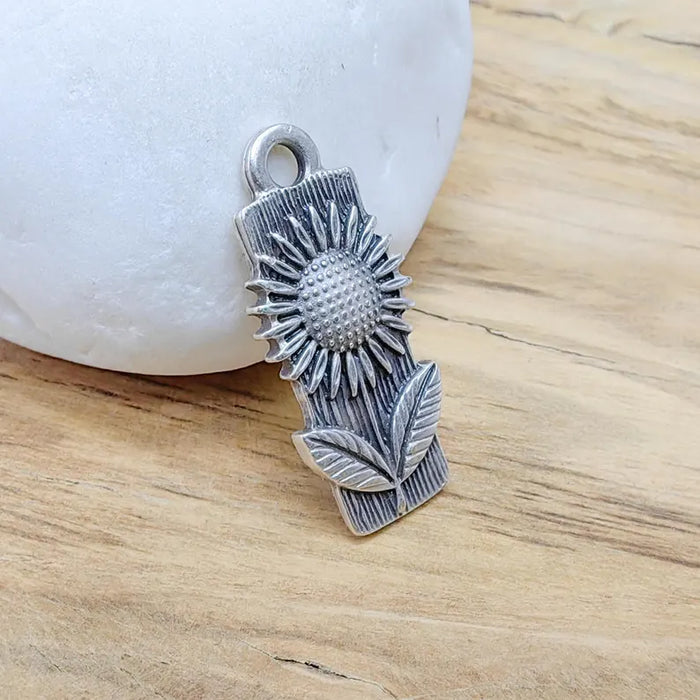 2 Flower Charms, Floral Pendant, Herb Earring Charms, Sunflower Dangle Pendant, Necklace Part, Antique Silver Plated 28x12mm G36616