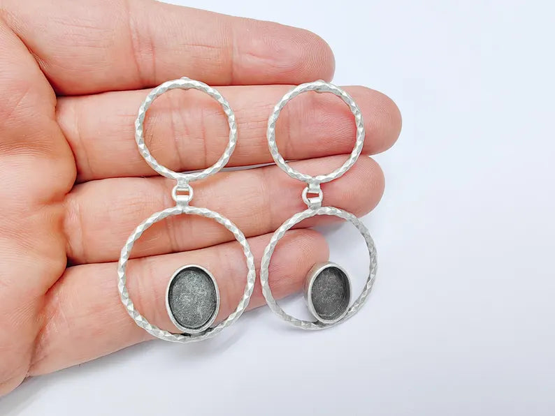 Circle Earring Stud Base, Earring Blank, Ear Settings Resin Bezel, Cabochon Mounting, Antique Silver Plated Brass (13x10mm blanks) G36684