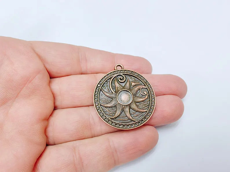 Nautical Pendant, Bohemian Starfish Pendant Blank, Celestial Bezel, Locket Base, Antique Copper Plated Zamac 38x34mm (10mm cabochon) G36697