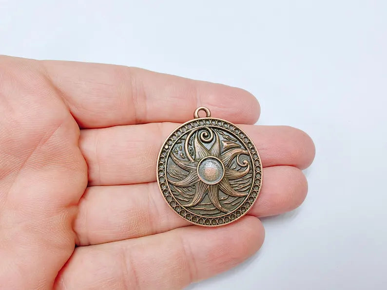 Nautical Pendant, Bohemian Starfish Pendant Blank, Celestial Bezel, Locket Base, Antique Copper Plated Zamac 38x34mm (10mm cabochon) G36697