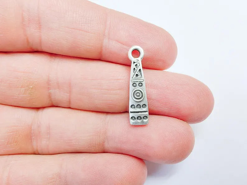 4 Boho Charm, Vintage Style Charms, Earring Charms, Minimalist Dangle Pendant, Necklace Parts, Antique Silver Plated 25x6mm G36719
