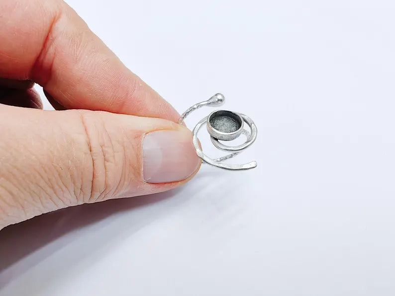 Swirl Ring Setting, Cabochon Blank, Resin Bezel, Round Ring Mounting, Epoxy Frame Base, Adjustable Antique Silver Plated Brass 8mm G36724