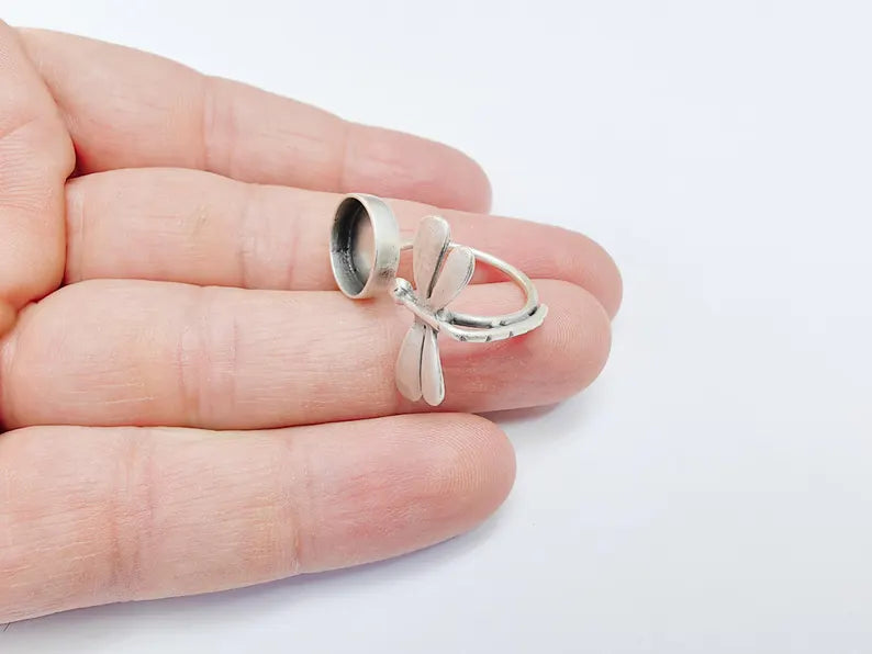 Dragonfly Ring Setting, Cabochon Blank, Resin Bezel, Round Ring Mounting Epoxy Frame Base Adjustable Antique Silver Plated Brass 12mm G36734