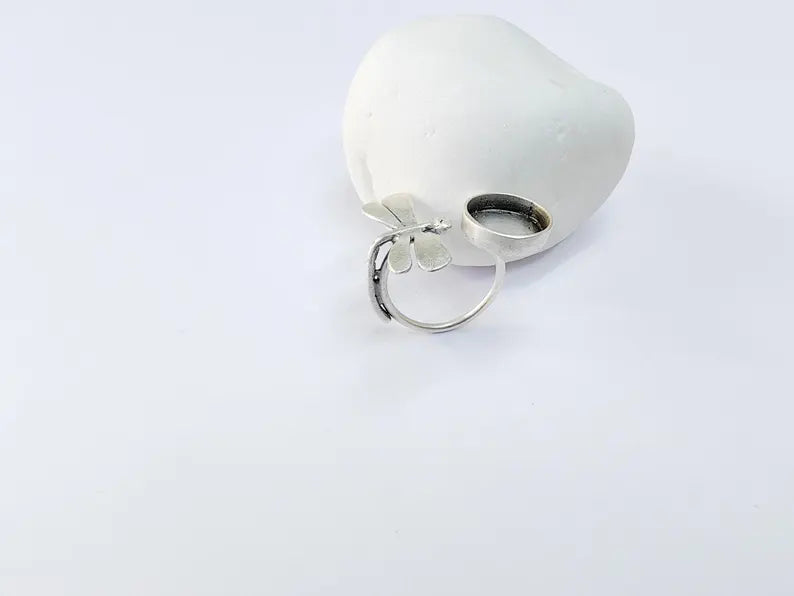 Dragonfly Ring Setting, Cabochon Blank, Resin Bezel, Round Ring Mounting Epoxy Frame Base Adjustable Antique Silver Plated Brass 12mm G36734