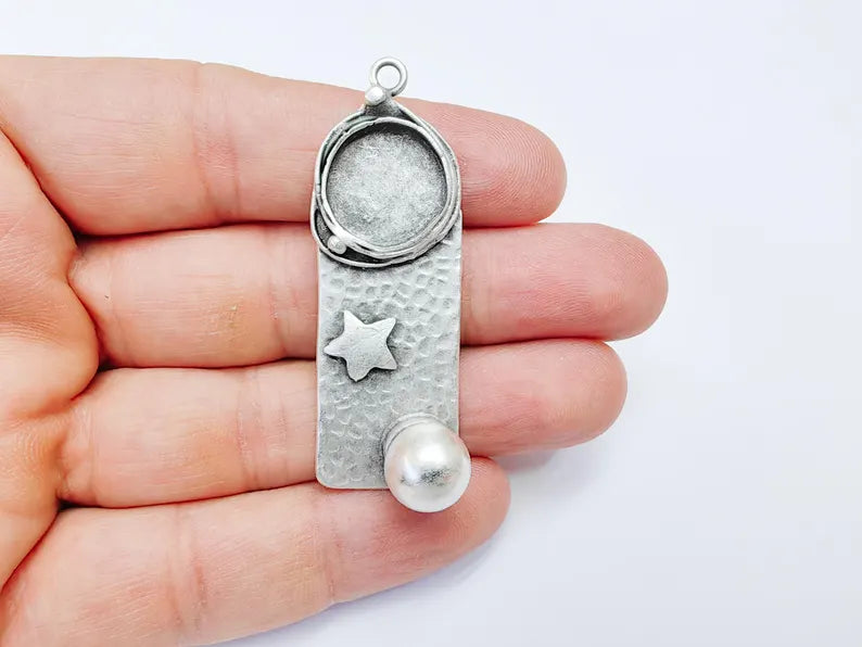 Star and Ball Pendant Bezel, Cabochon Blank, Locket Pendant Base, inlay Mounting, Resin Necklace, Antique Silver Plated Brass 15mm G36733