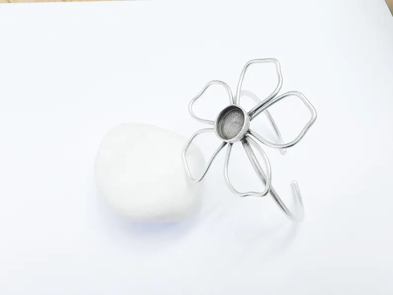 Flower Bracelet Blank Resin Cuff Dry Bezel Glass Cabochon Base Adjustable Antique Silver Plated Brass (16mm Blanks) G36749