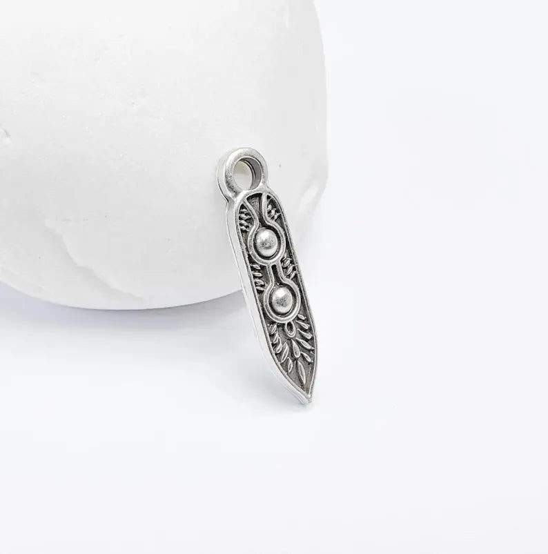 4 Boho Charm, Vintage Style Charms, Earring Charms, Minimalist Dangle Pendant, Necklace Parts, Antique Silver Plated 25x5mm G36748