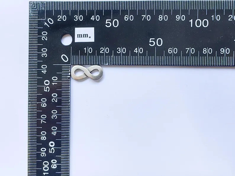 5 Infinity Charms Connector, Bracelet Charms, Boho Findings, Earring Component, Necklace Parts, Antique Silver Plated 20x9mm G36758