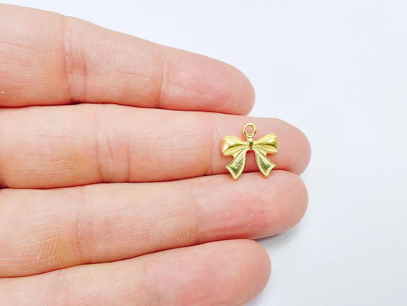 5 Bow Charm, Bow Tie Pendant, Ribbon Charms, Earring Charms, Dangle Pendant, Gold Plated 14x13mm G36768