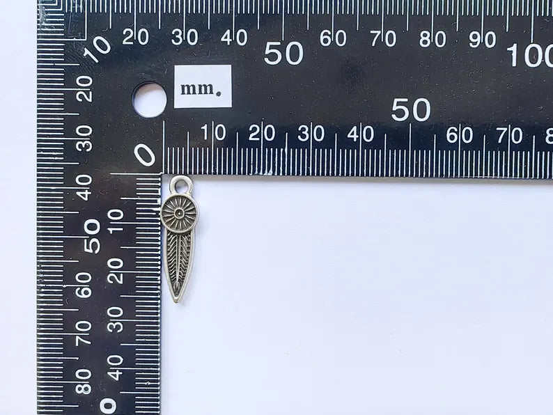 5 Boho Charm, Vintage Style Charms, Earring Charms, Minimalist Dangle Pendant, Necklace Parts, Antique Silver Plated 26x7mm G36769