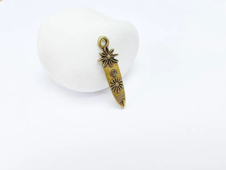 5 Sunburst and Flower Charms, Earring Charms, Boho Dangle Pendant, Necklace Parts, Antique Bronze Plated 33x10mm G36774