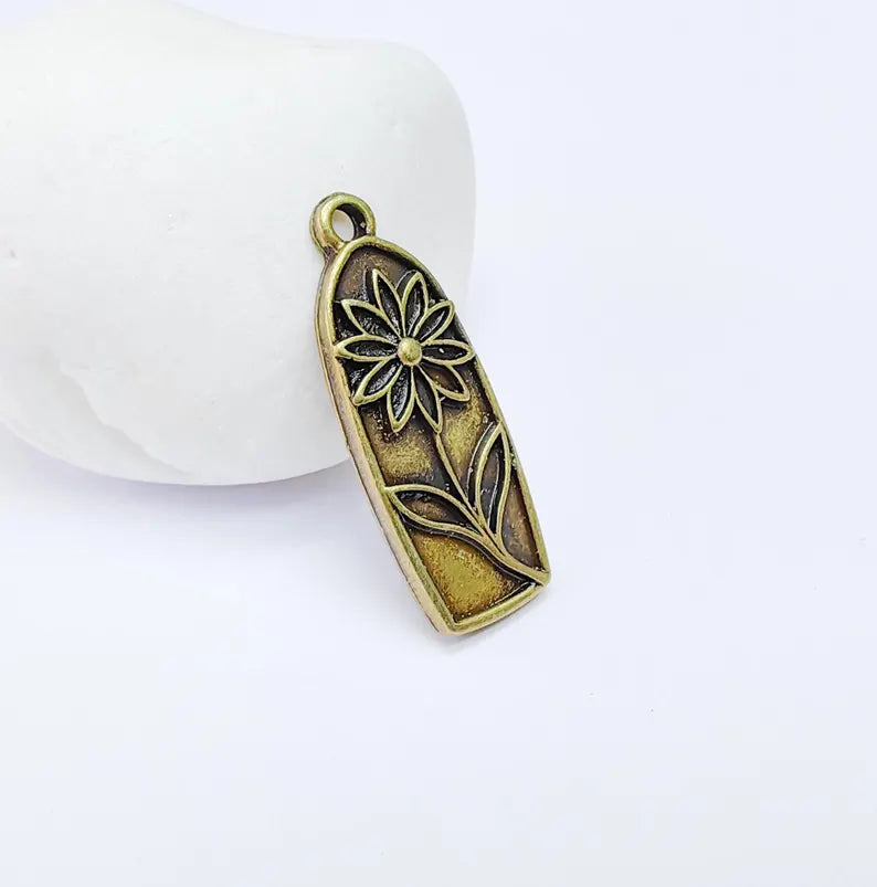 2 Flower Charms, Earring Charms, Bohemian Necklace Parts, Floral Charm for Nature Inspired Jewelry, Antique Bronze Plated Zamac 33x12mm G36648