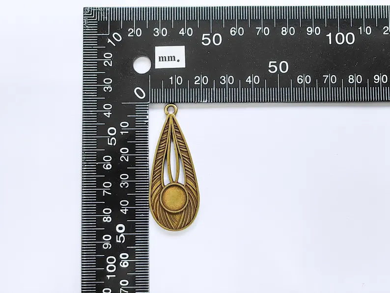 Bohemian Pendant Blank, Cabochon Bezel, Locket Base, inlay Mounting, Resin Necklace, Antique Bronze Plated Zamac 49x19mm (10mm blank) G36780