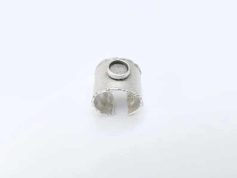 Textured Ring Setting, Cabochon Blank, Resin Bezel, Round Mounting, Epoxy Frame Base, Adjustable Antique Silver Plated Brass 8mm G36785