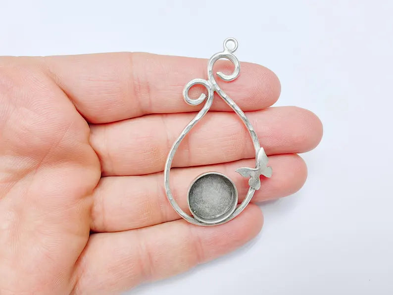 Butterfly Pendant Bezel, Cabochon Blank, Locket Pendant Base, inlay Mounting, Resin Necklace, Antique Silver Plated Brass 16mm G36787