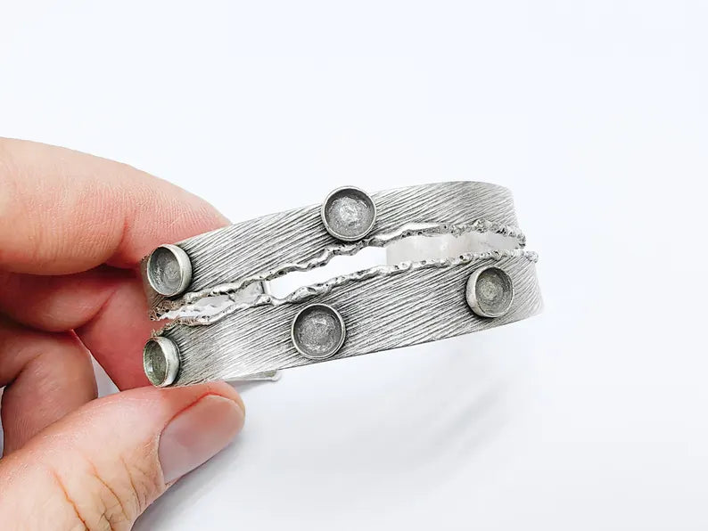 Textured Cuff Bracelet with Bezel Setting, Bangle Resin Blank Wristband Cabochon Base Adjustable Antique Silver Plated Brass (6mm) G36790