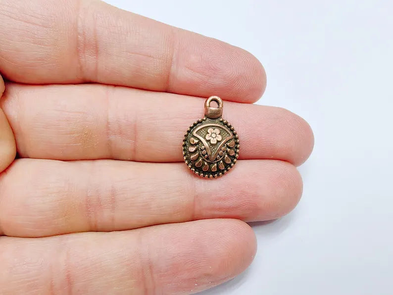 4 Flower Round Charms, Earring Charms, Boho Dangle Pendant, Necklace Parts, Antique Copper Plated 21x14mm G36803